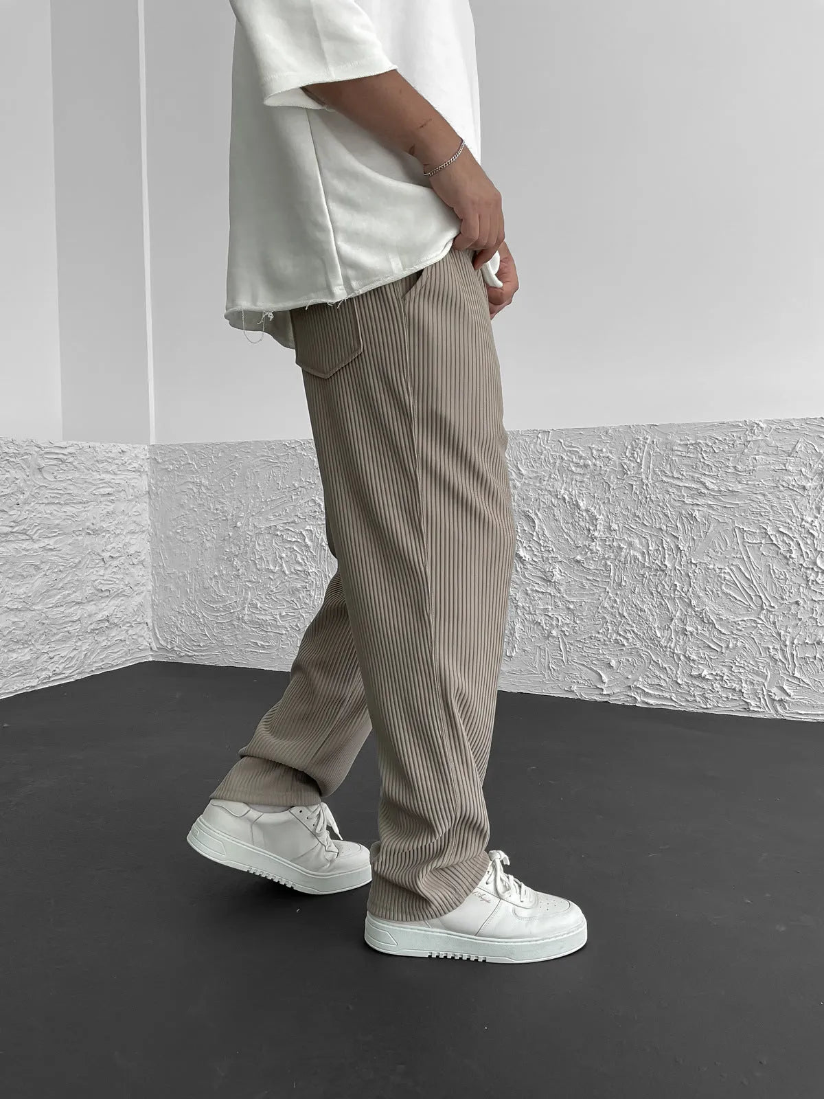 THEO | Calça reta elegante