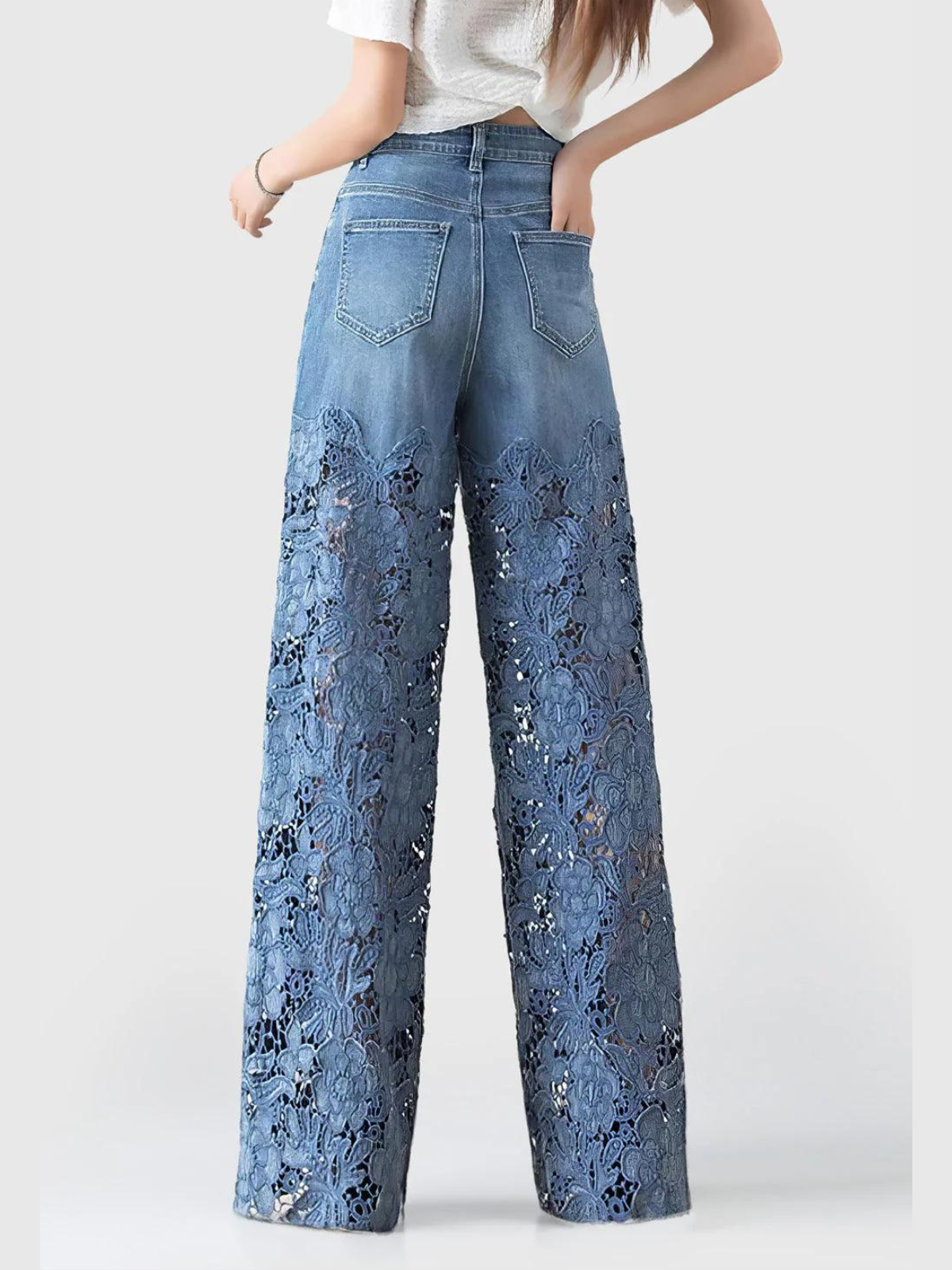 RENATA | Calça jeans com renda