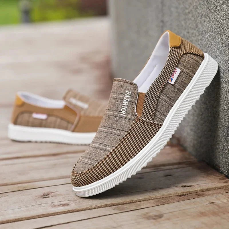 ALEXANDER | Tênis slip-on bordado
