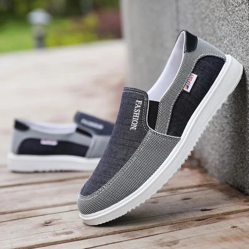 ALEXANDER | Tênis slip-on bordado