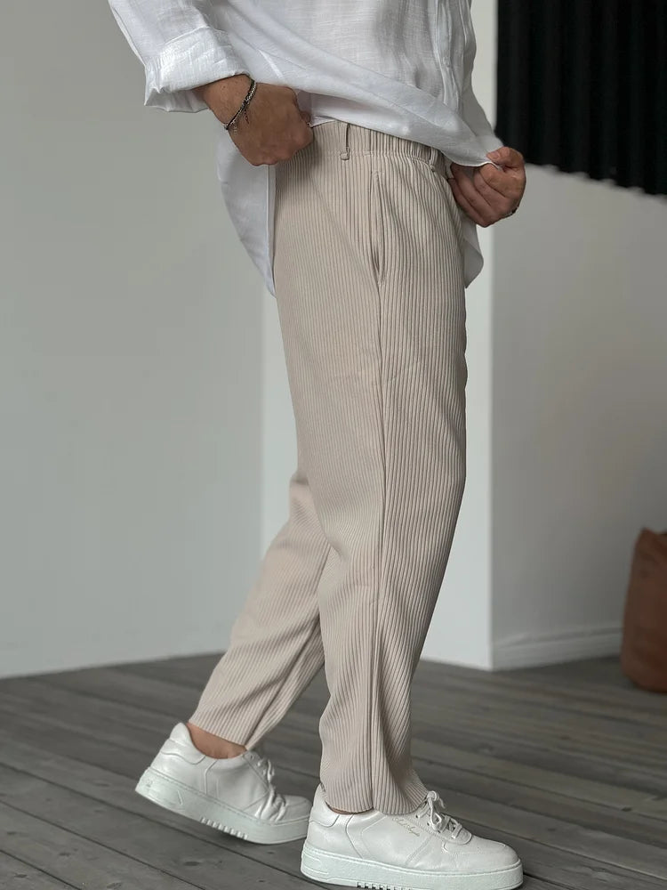 THEO | Calça reta elegante