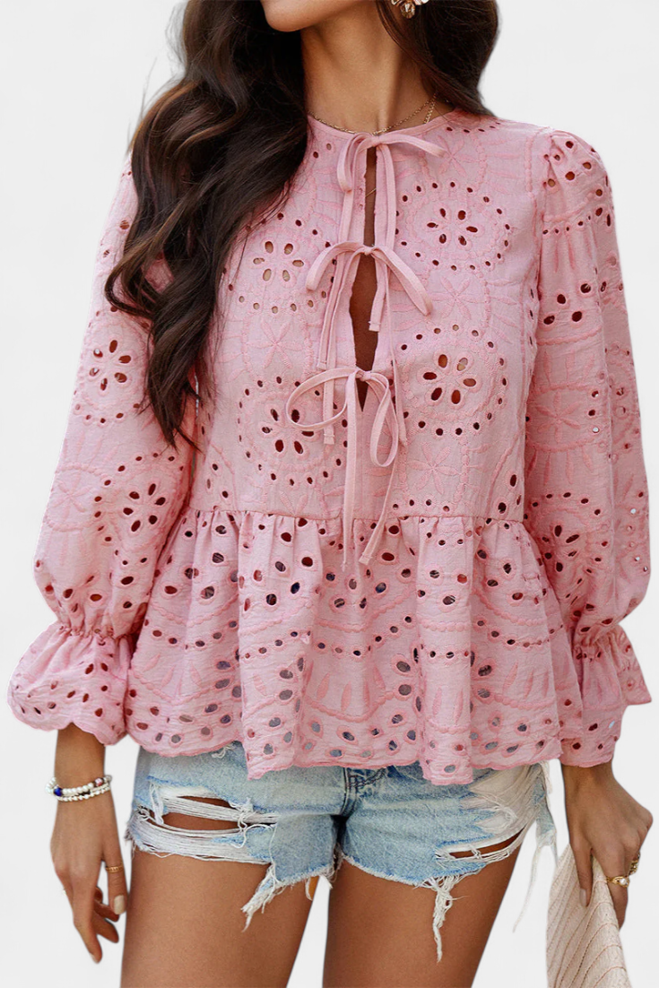 LORENA | Blusa com renda e corte amplo
