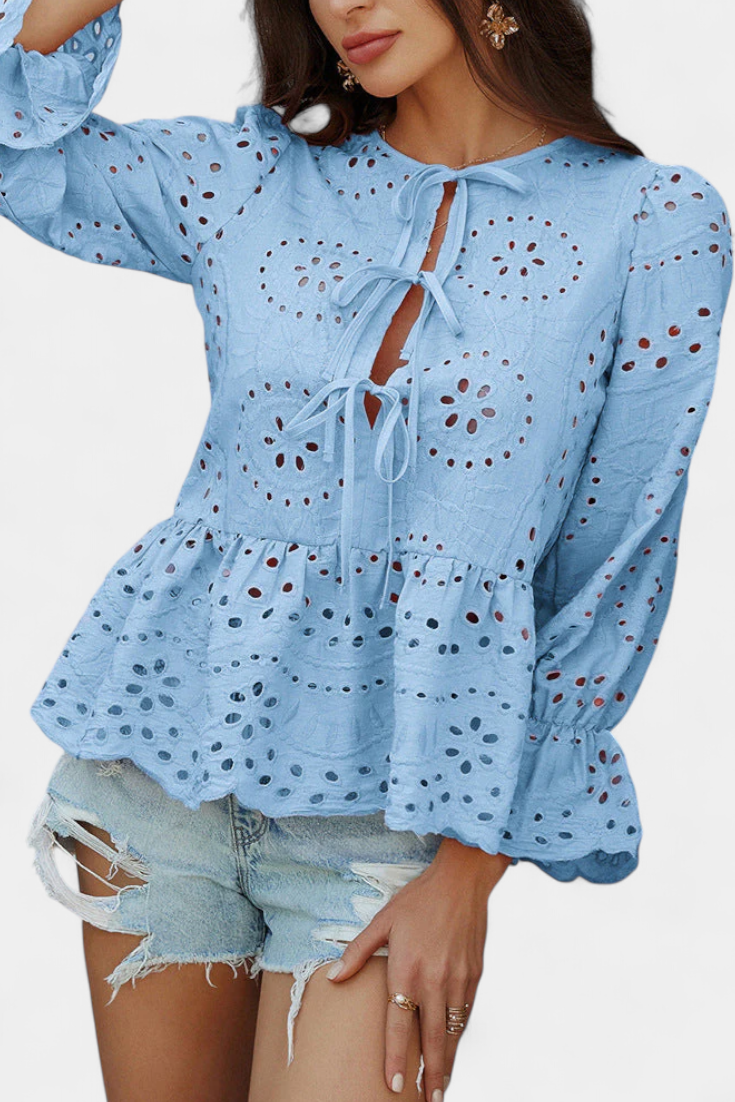 LORENA | Blusa com renda e corte amplo
