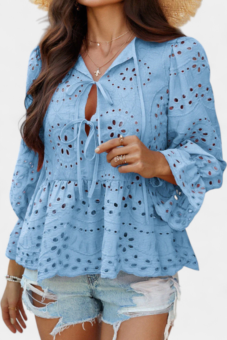 LORENA | Blusa com renda e corte amplo