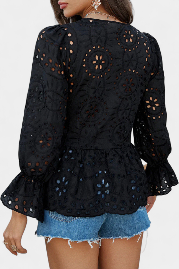 LORENA | Blusa com renda e corte amplo