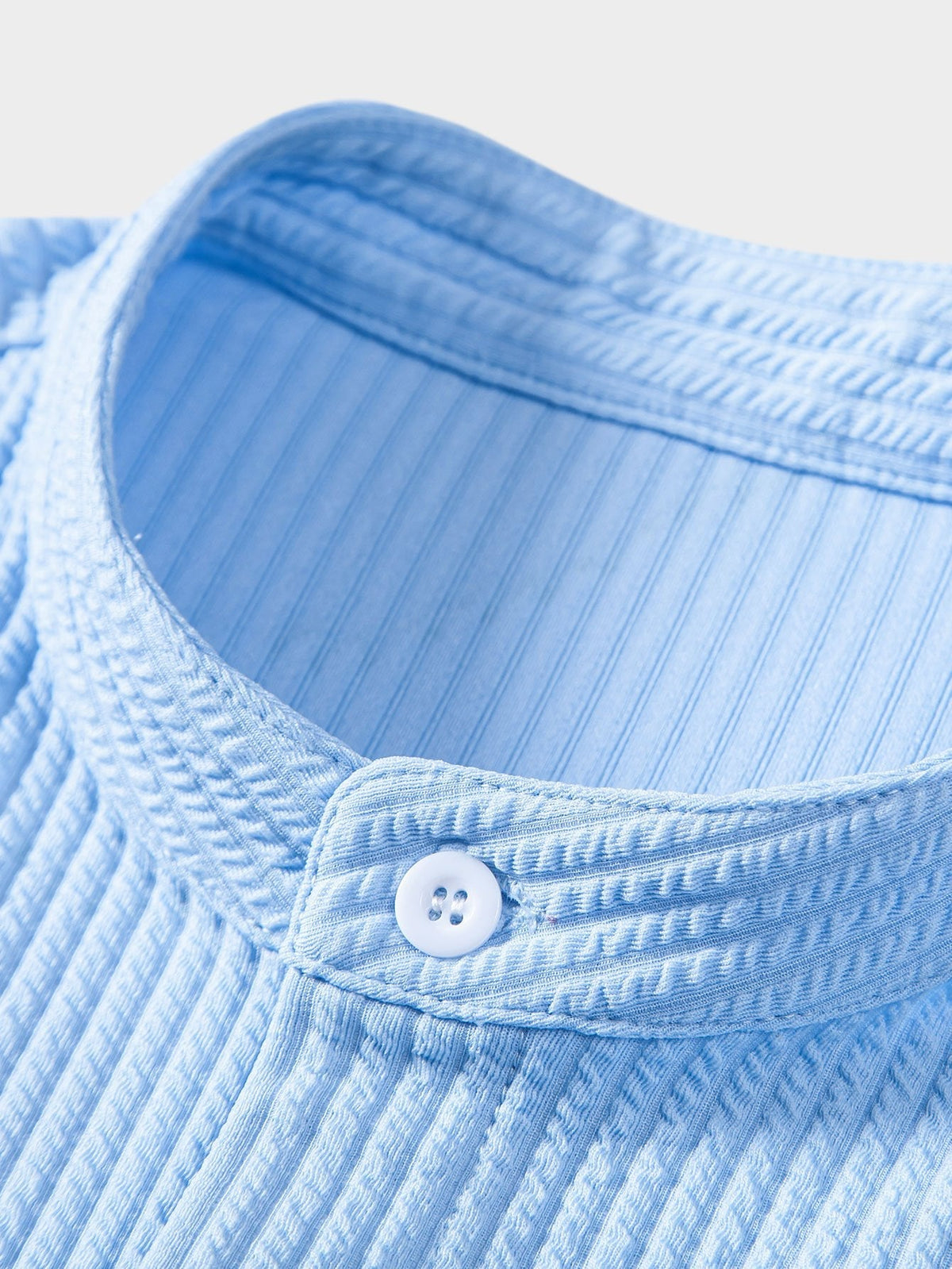 MANUELA | Camisa de gola alta ajustada