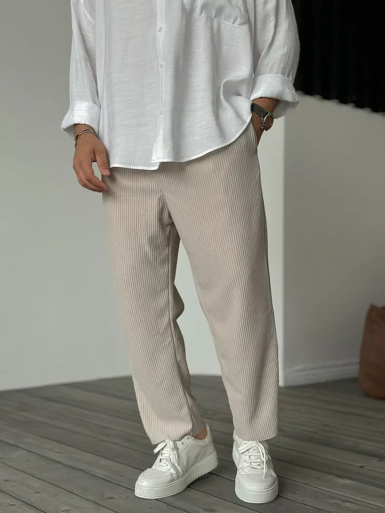 THEO | Calça reta elegante